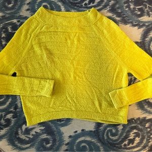 VINCE Womens XS Yellow Wool Sweater